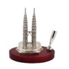 World-famous-landmark-Malaysia-Petronas-Twin-Towers-exquisite-tourist-souvenir-3D-miniature-building-model-4