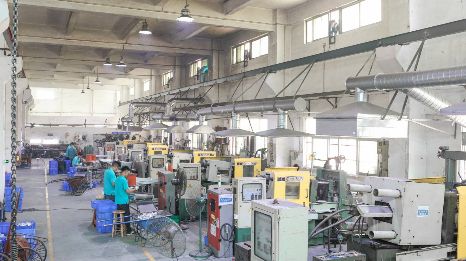 Die casting workshop for custom metal gifts